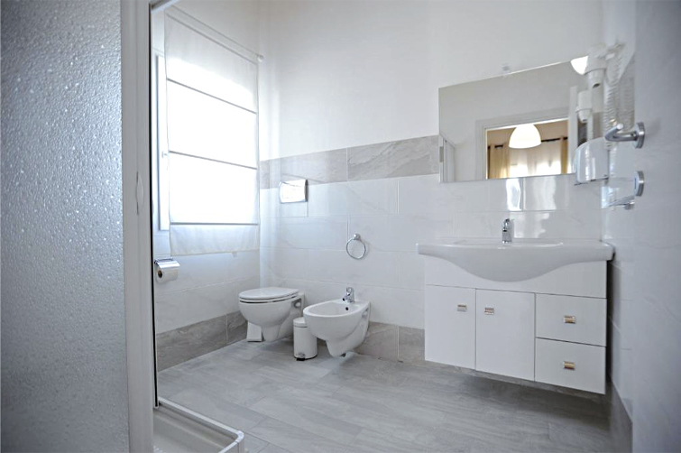 bagno del monolocale Marianelli del Residence del Tellaro di Noto